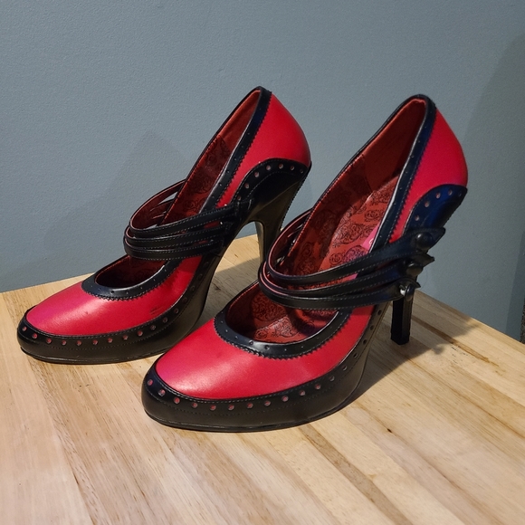 Bordello Shoes - Bordello Tempt-10 size 8.5